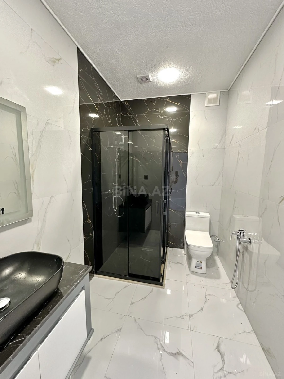 Satılır 4 otaqlı həyət evi 270 m²