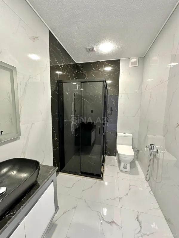 Satılır 4 otaqlı həyət evi 270 m²