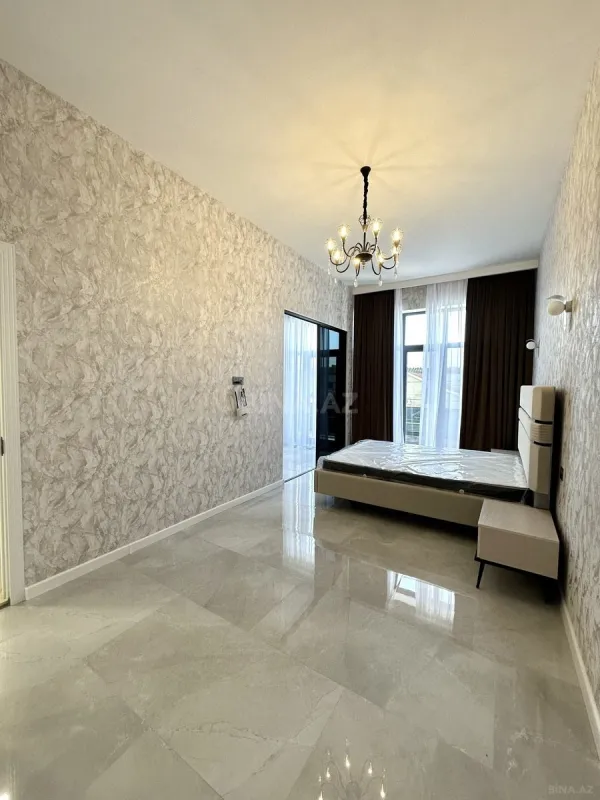 Satılır 4 otaqlı həyət evi 270 m²