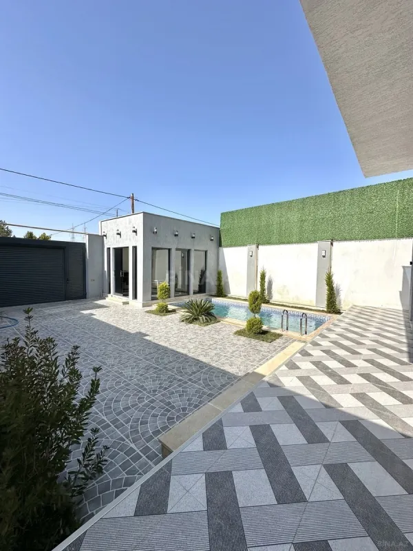 Satılır 4 otaqlı həyət evi 270 m²