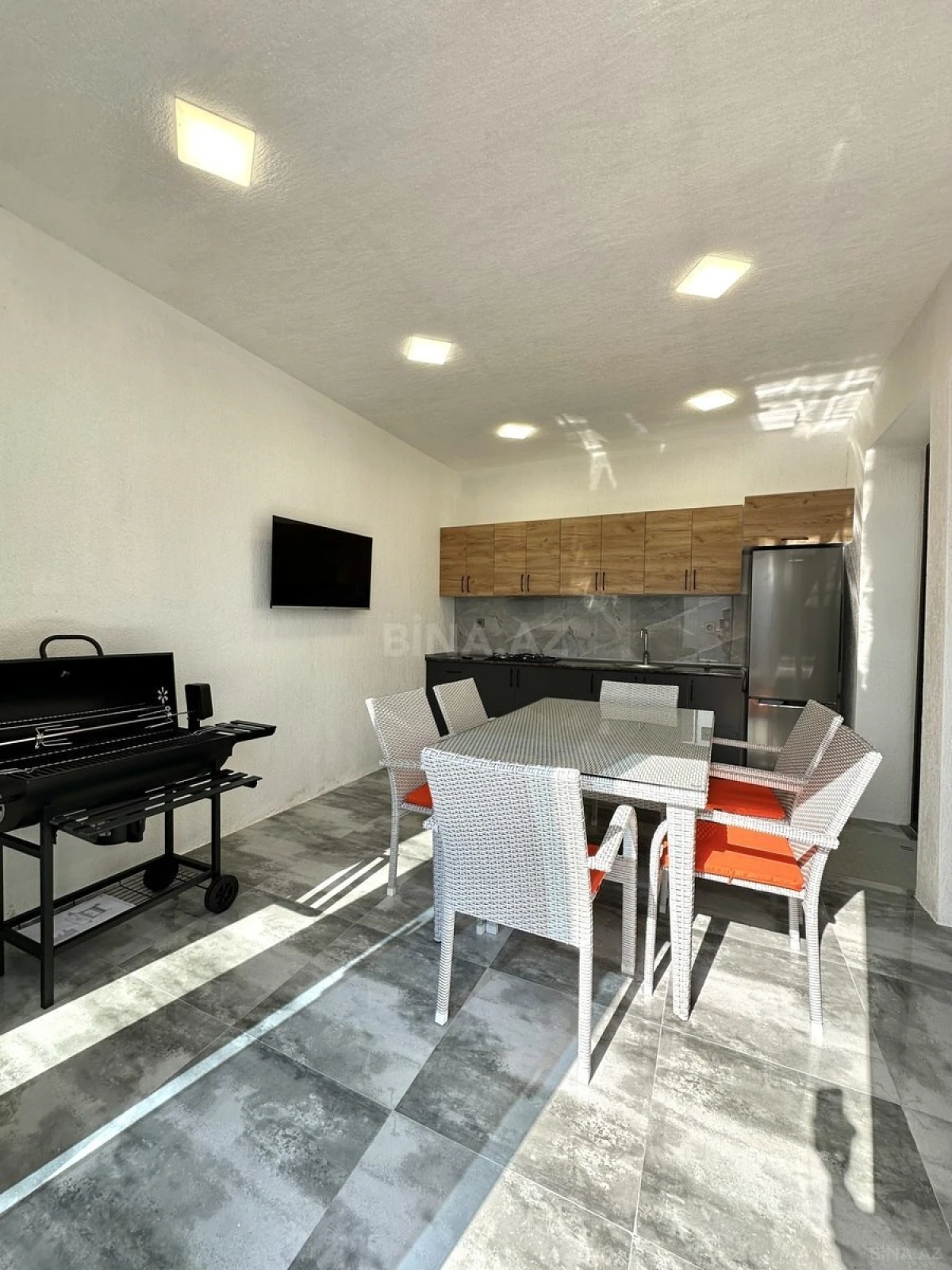 Satılır 4 otaqlı həyət evi 270 m²