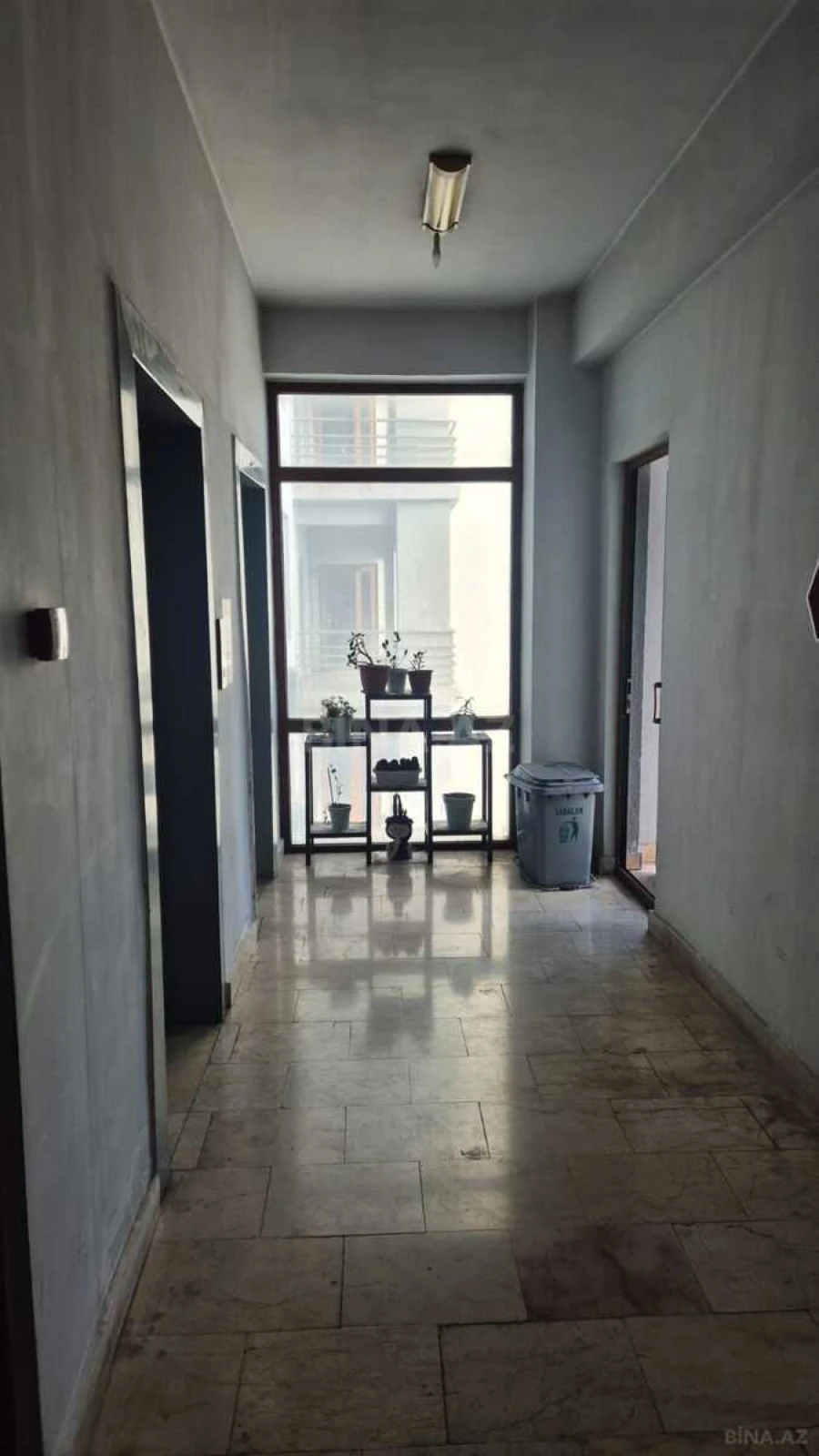 Satılır 3 otaqlı mənzil 140 m²