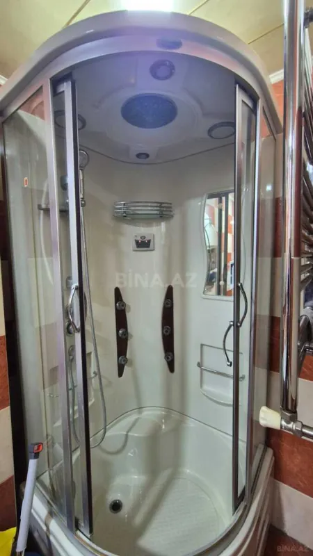 Satılır 3 otaqlı mənzil 140 m²