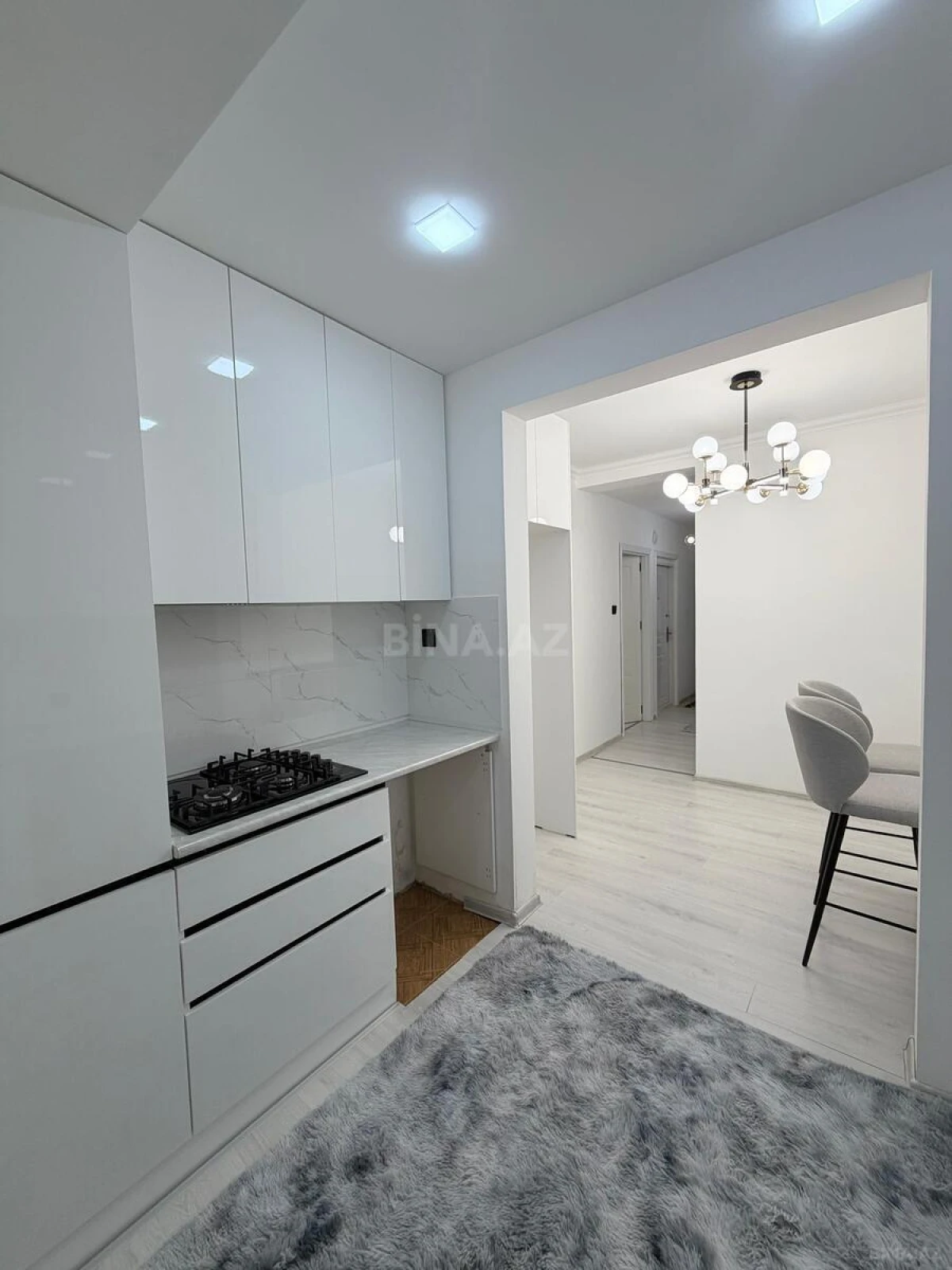 Satılır 2 otaqlı mənzil 65 m²