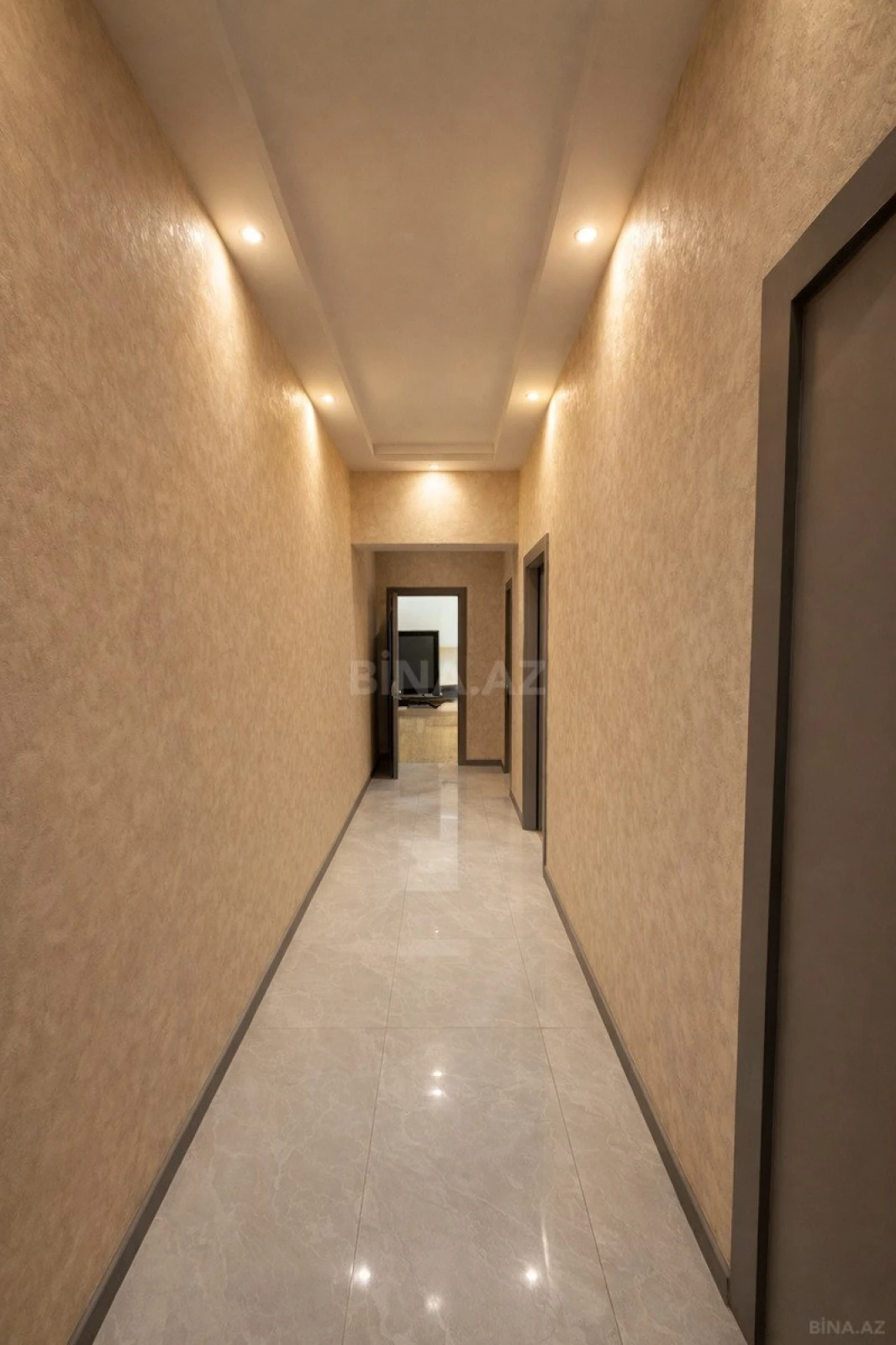 Satılır 2 otaqlı mənzil 90.6 m²