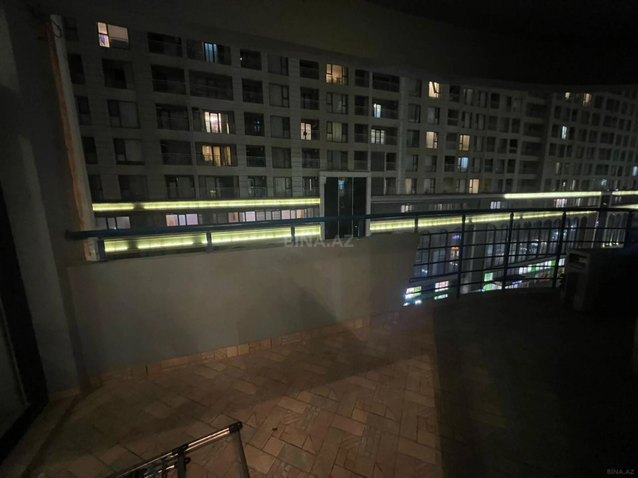 Kirayə verilir 4 otaqlı mənzil 200 m²