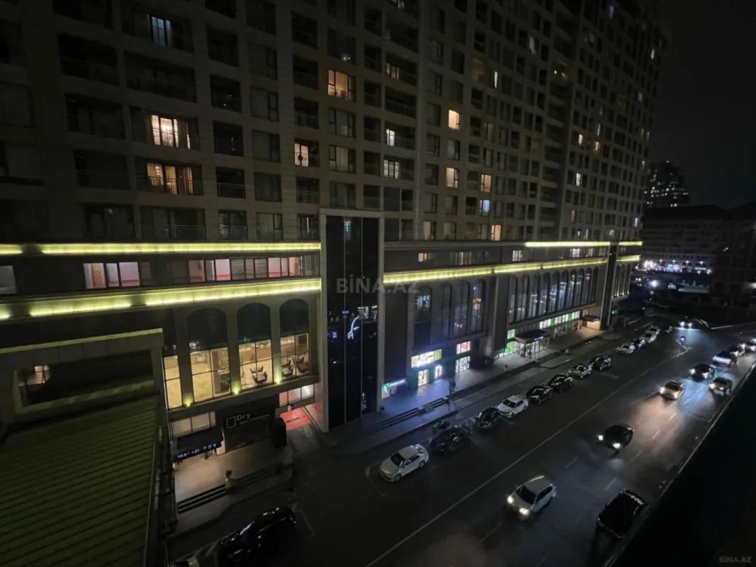 Kirayə verilir 4 otaqlı mənzil 200 m²