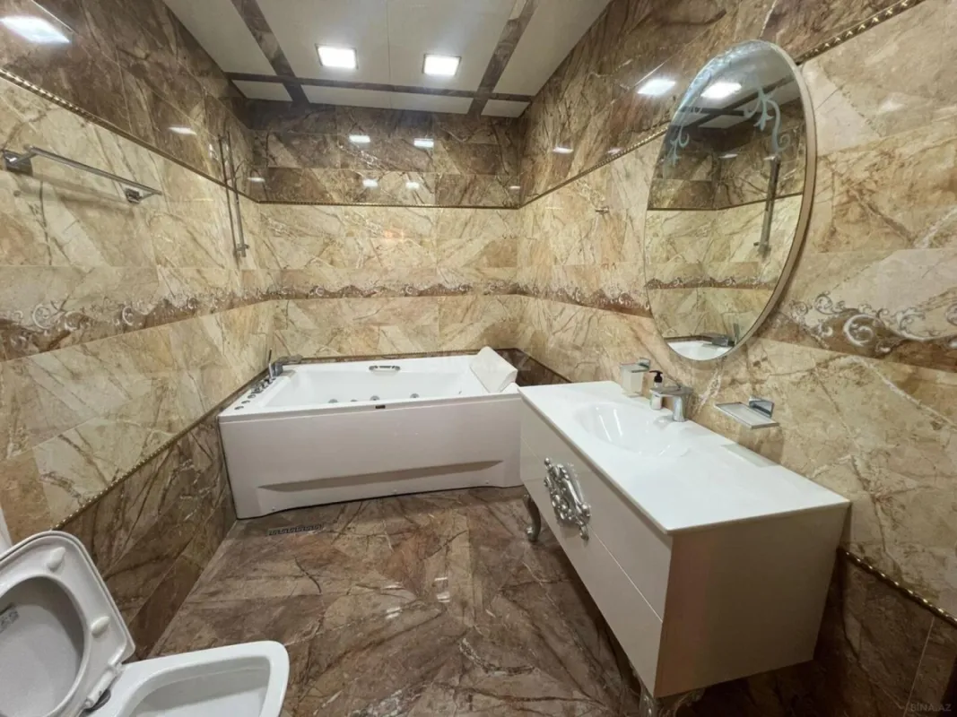 Kirayə verilir 4 otaqlı mənzil 200 m²