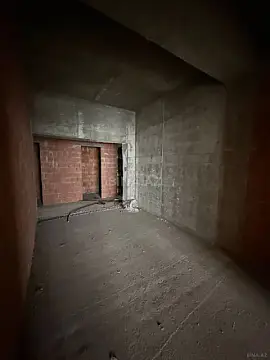 Satılır 4 otaqlı mənzil 173 m²