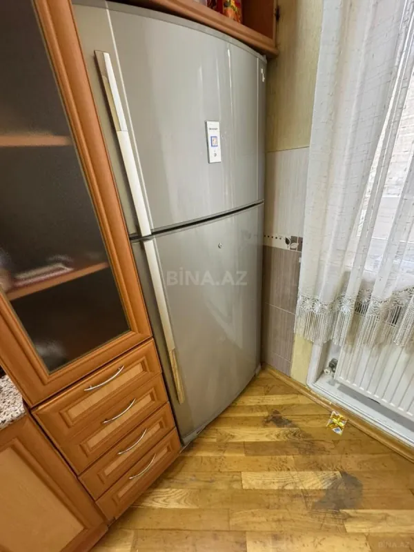 Kirayə verilir 4 otaqlı mənzil 150 m²