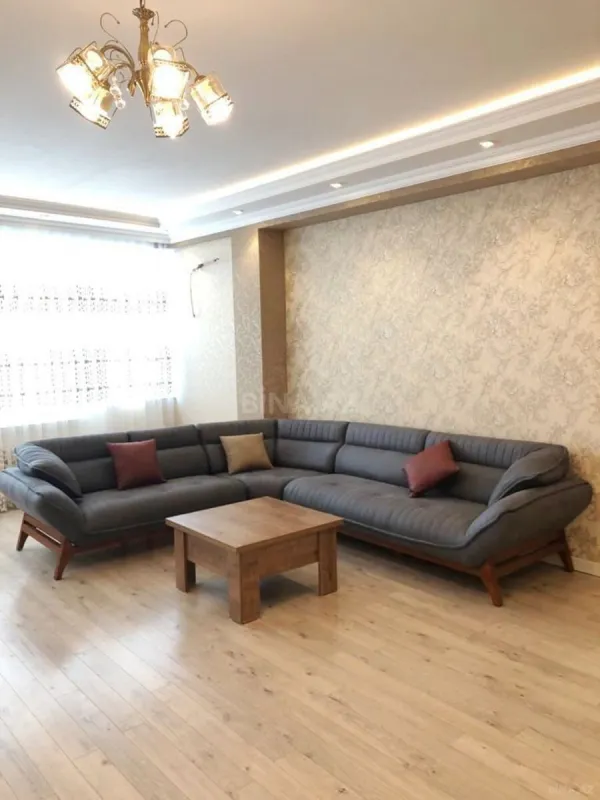 Kirayə verilir 3 otaqlı mənzil 173 m²