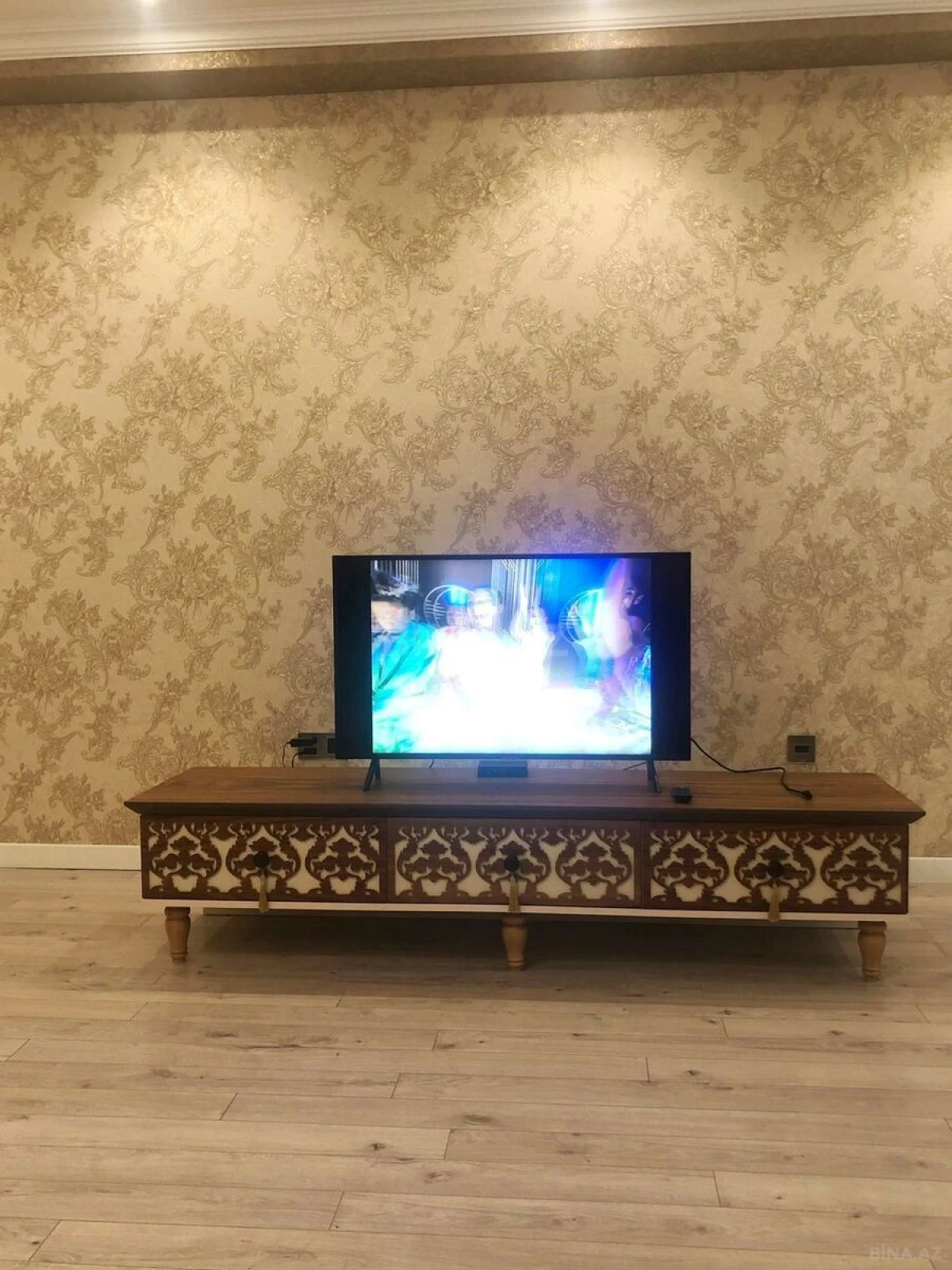 Kirayə verilir 3 otaqlı mənzil 173 m²