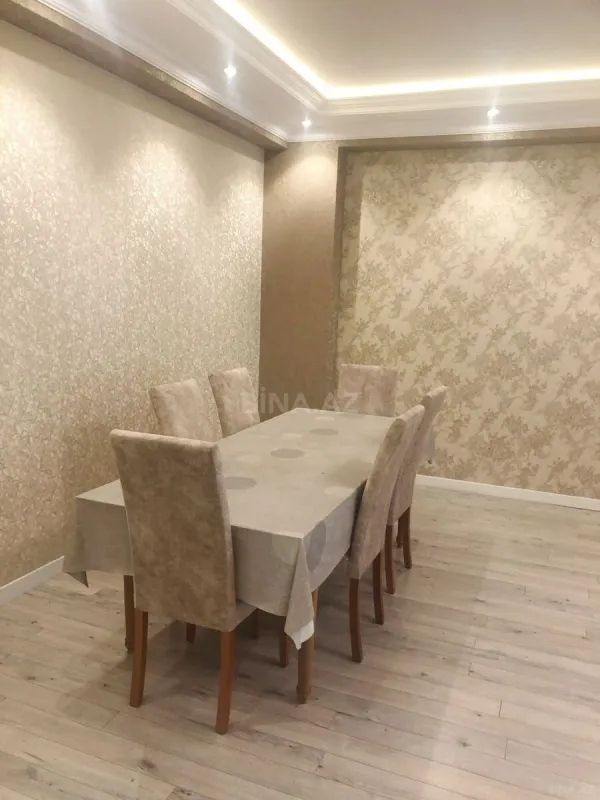 Kirayə verilir 3 otaqlı mənzil 173 m²