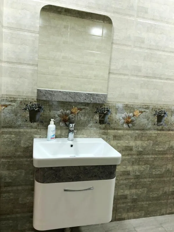 Kirayə verilir 3 otaqlı mənzil 173 m²