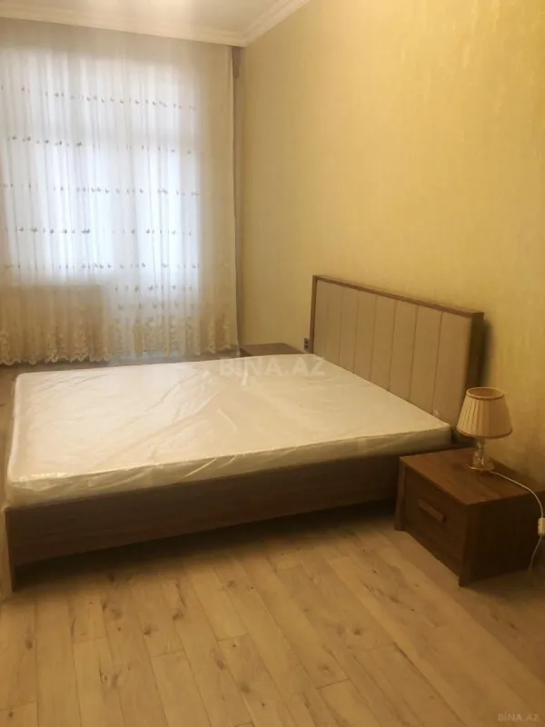 Kirayə verilir 3 otaqlı mənzil 173 m²