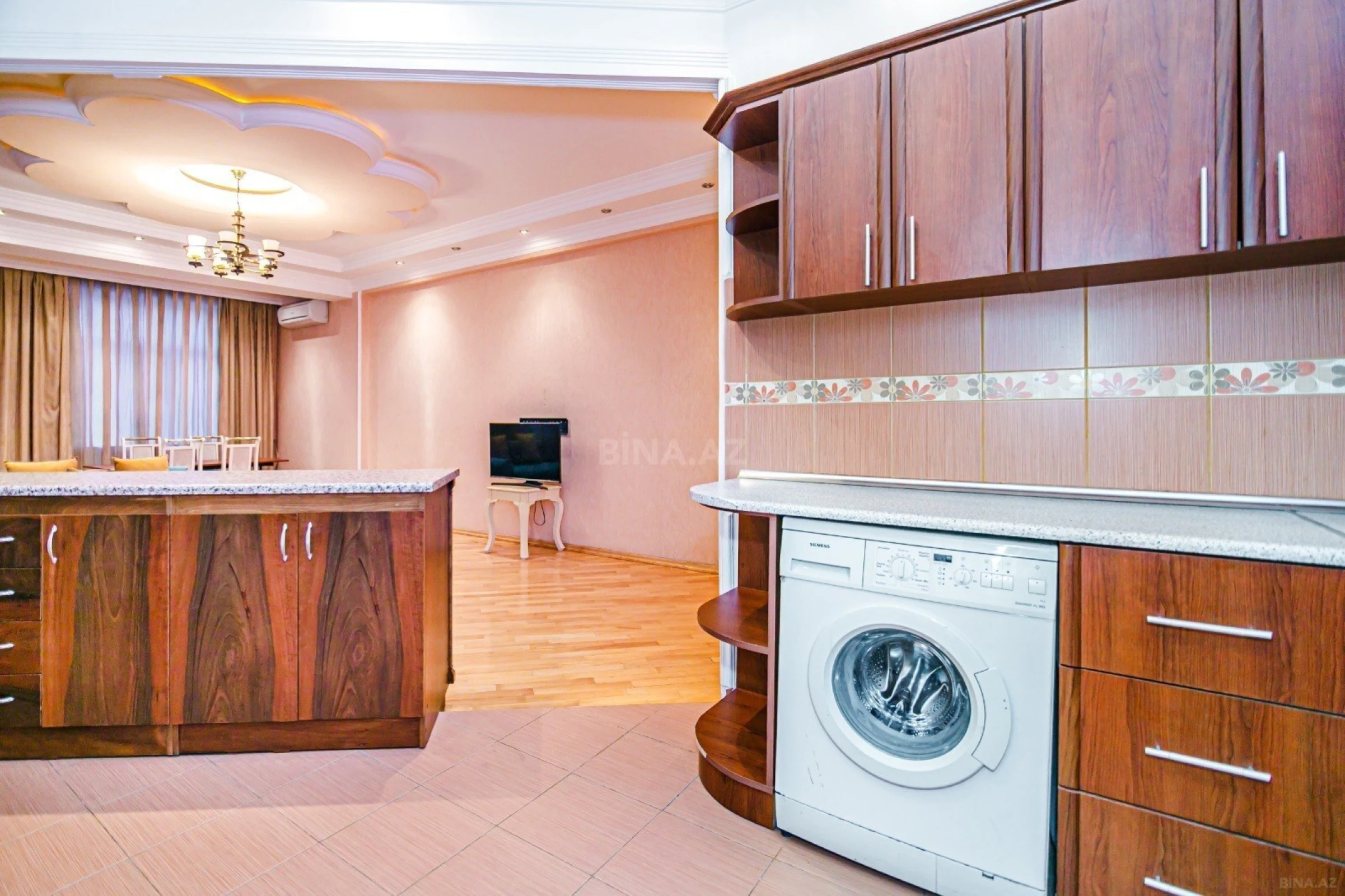 Kirayə verilir 2 otaqlı mənzil 112 m²