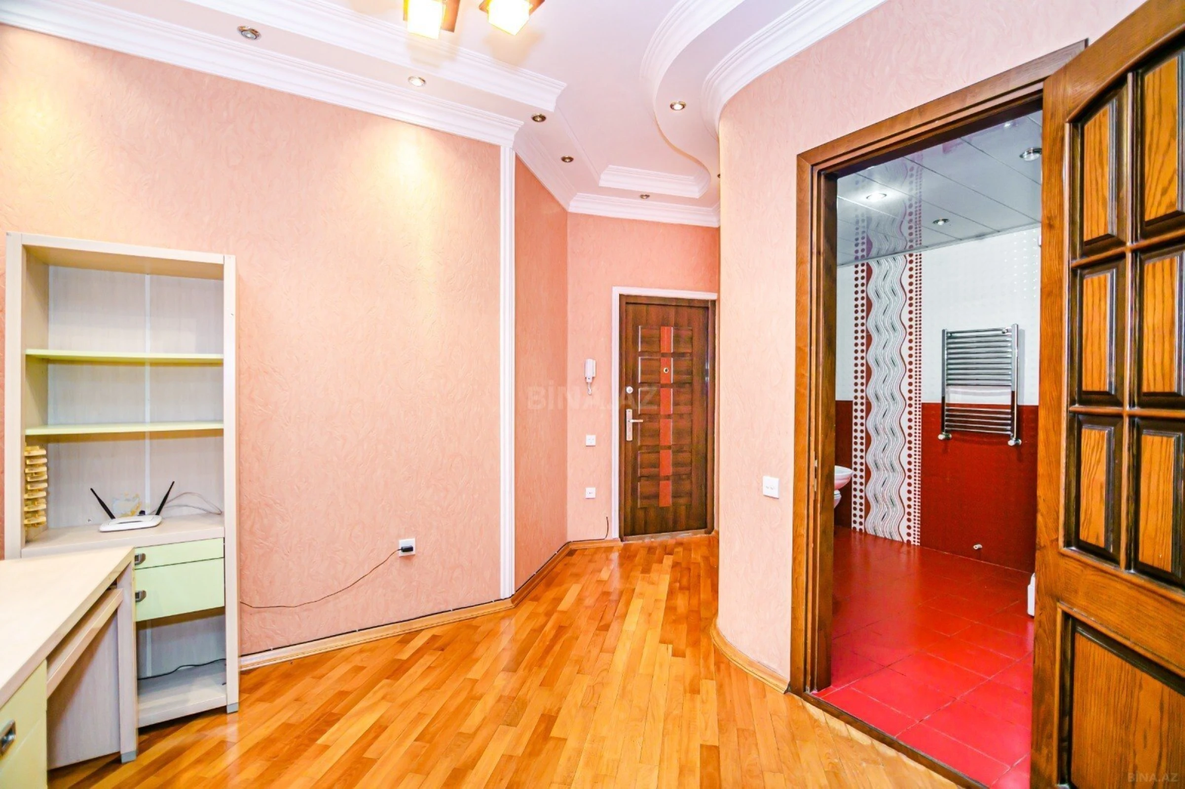Kirayə verilir 2 otaqlı mənzil 112 m²