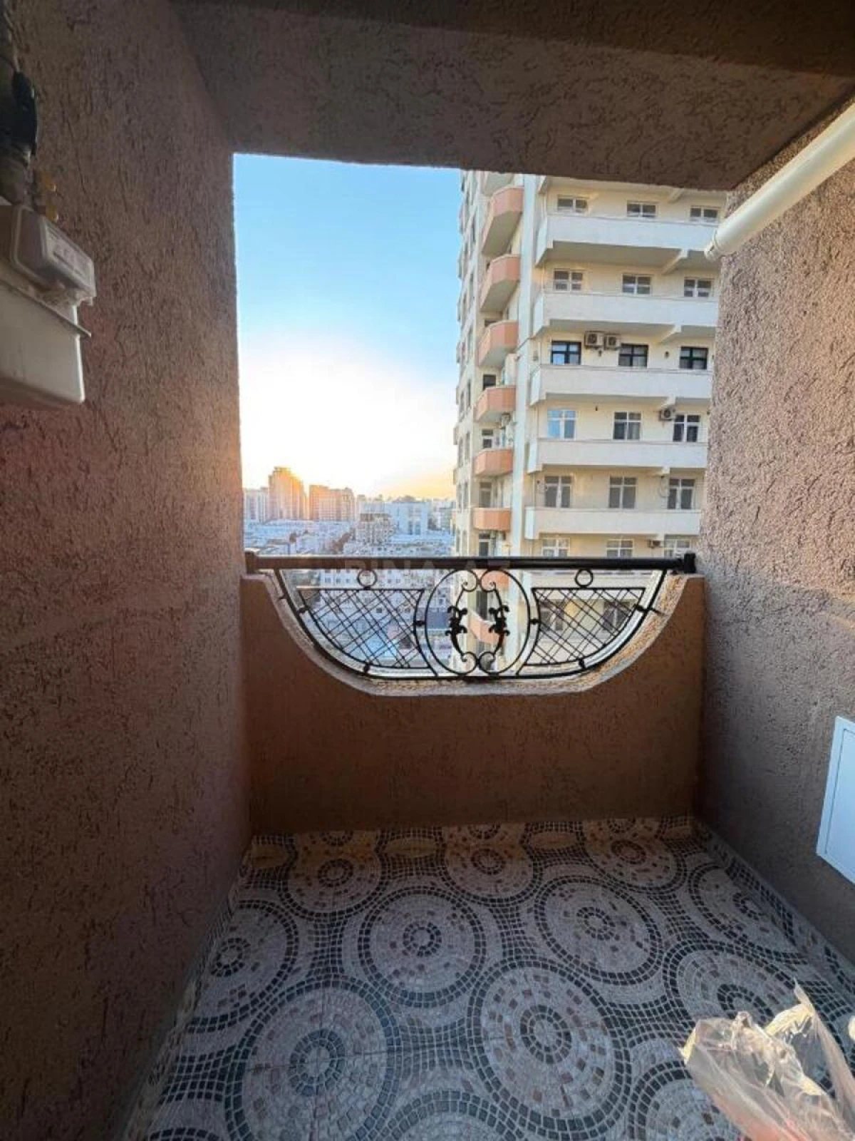 Satılır 2 otaqlı mənzil 70 m²