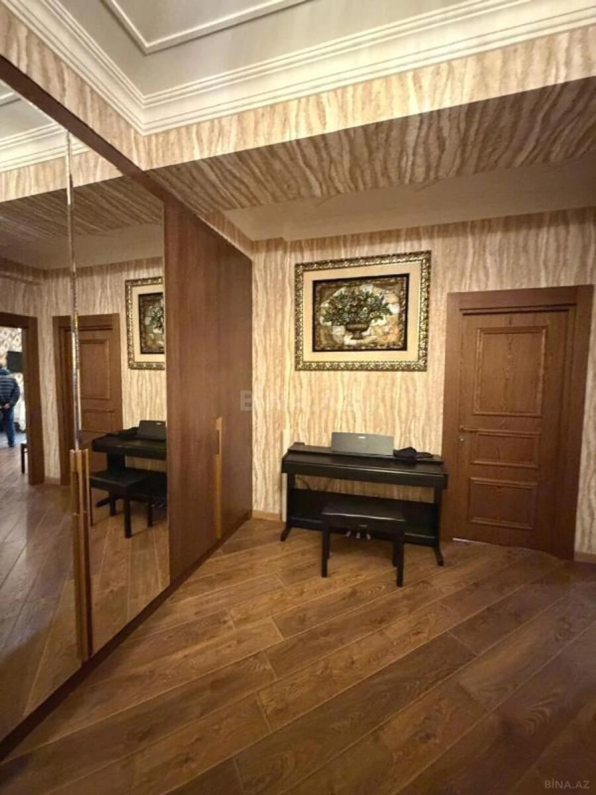 Satılır 2 otaqlı mənzil 70 m²