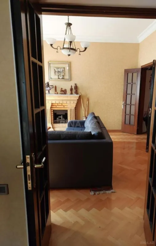 Satılır 4 otaqlı mənzil 92 m²