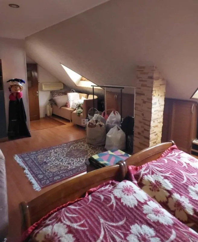 Satılır 4 otaqlı mənzil 92 m²