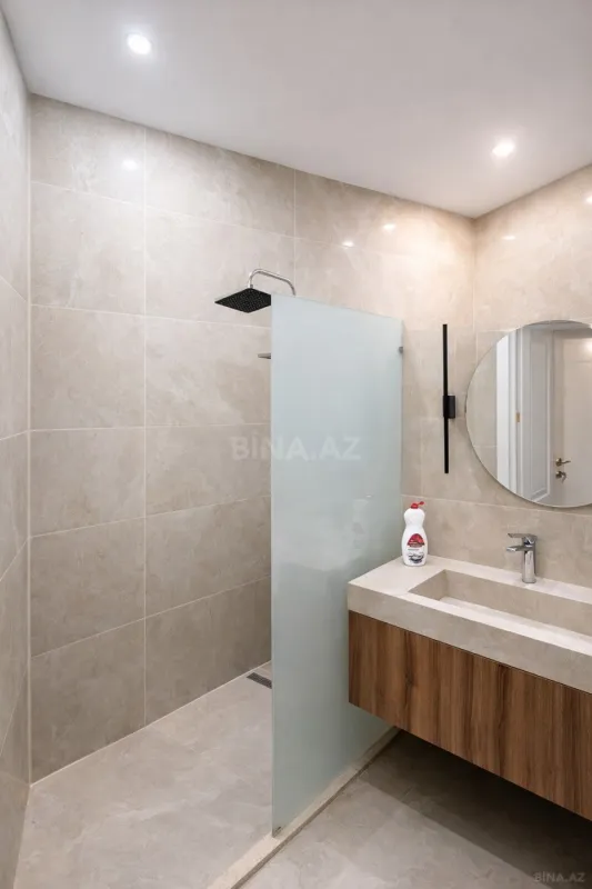 Satılır 3 otaqlı mənzil 124.5 m²