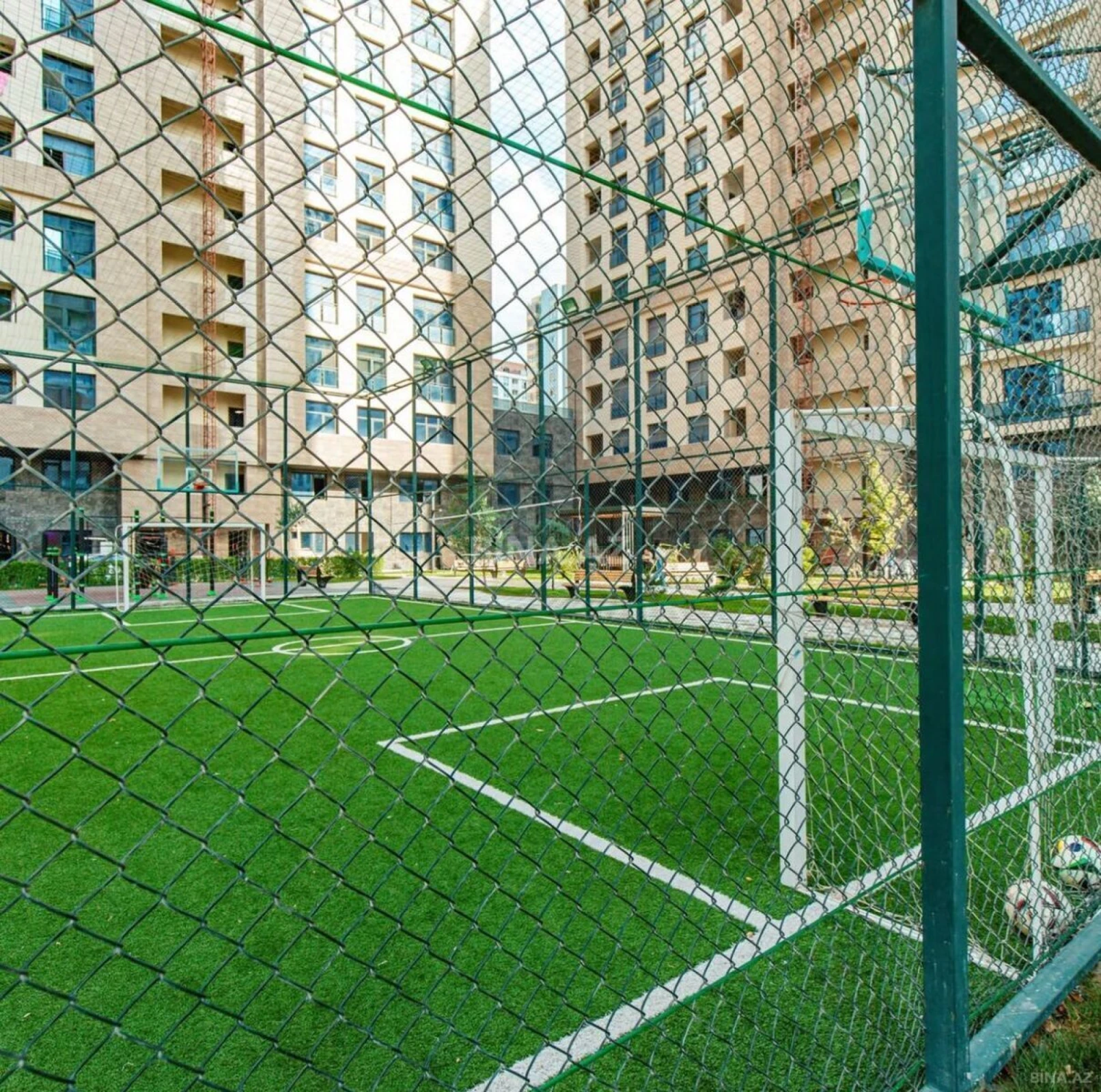 Satılır 3 otaqlı mənzil 124.5 m²