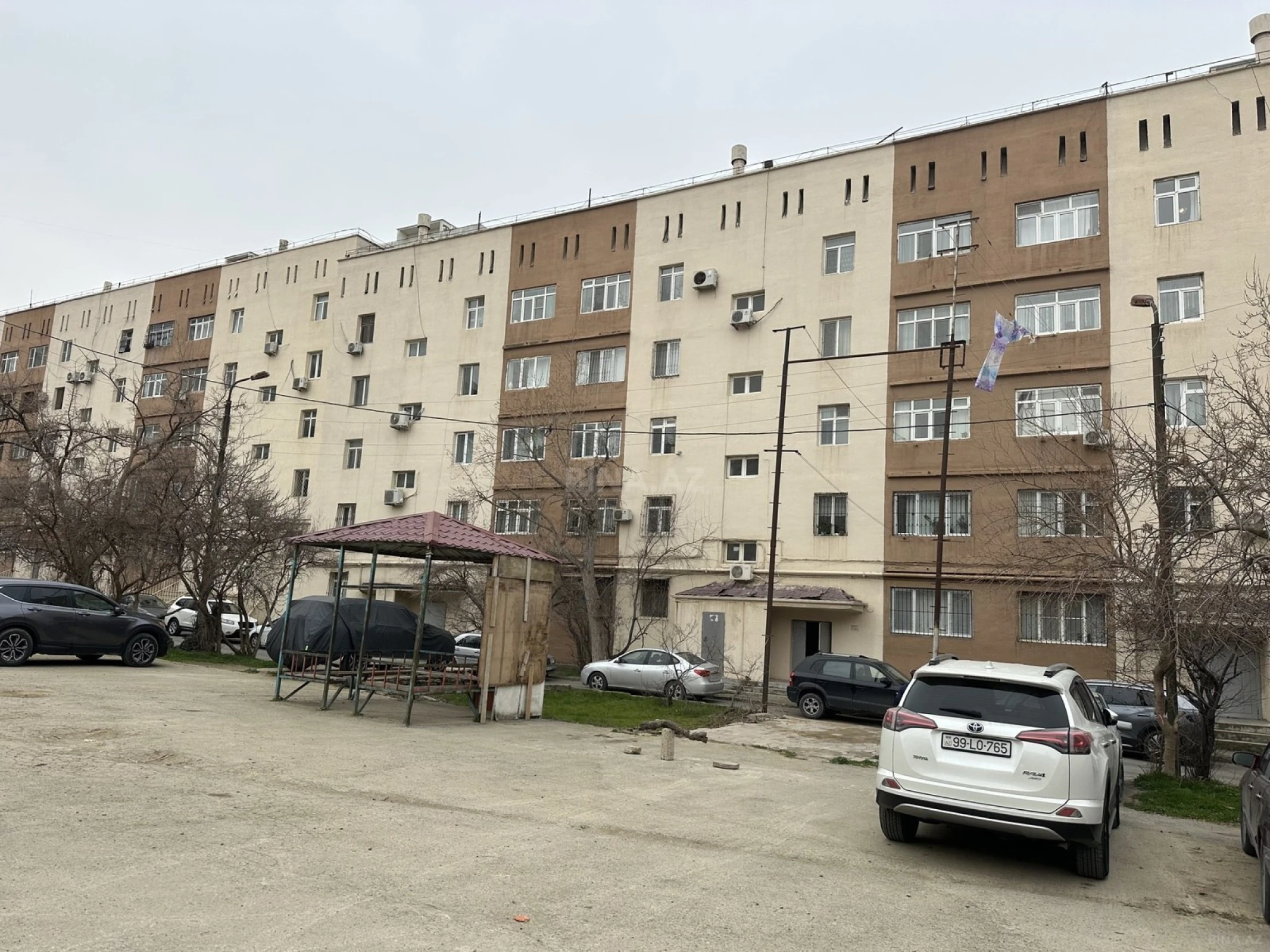 Satılır 3 otaqlı mənzil 70 m²