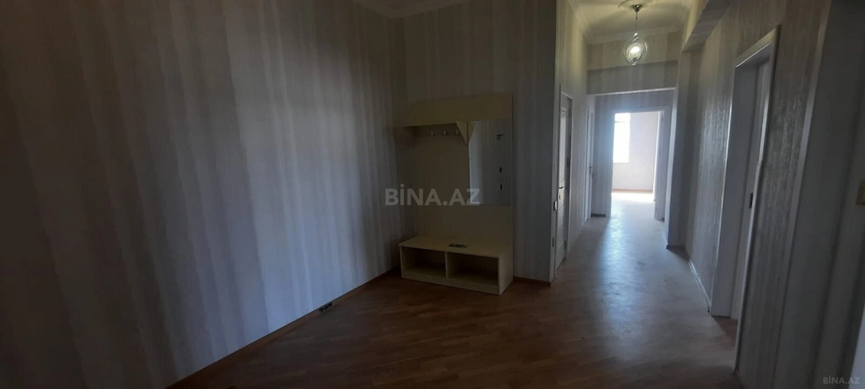 Satılır 3 otaqlı mənzil 120 m²