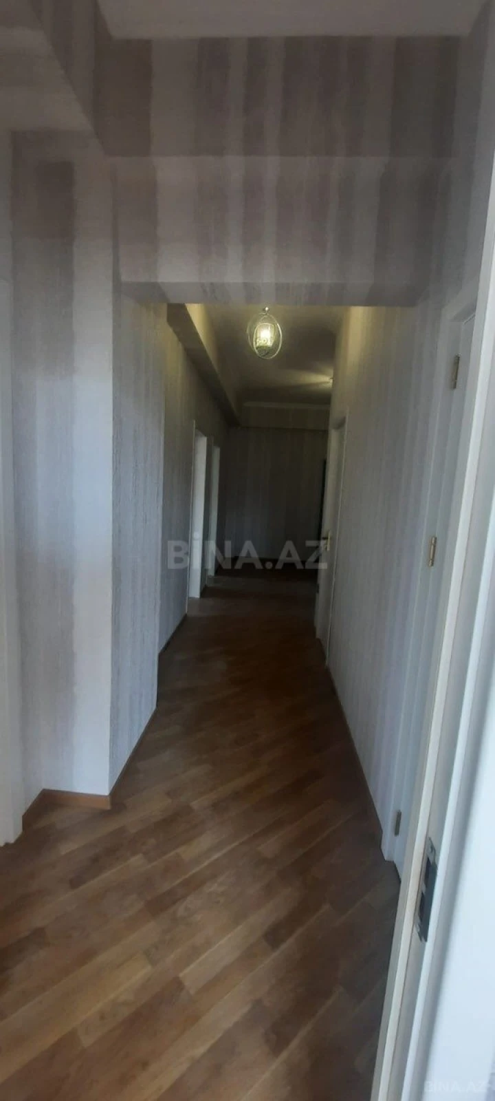 Satılır 3 otaqlı mənzil 120 m²
