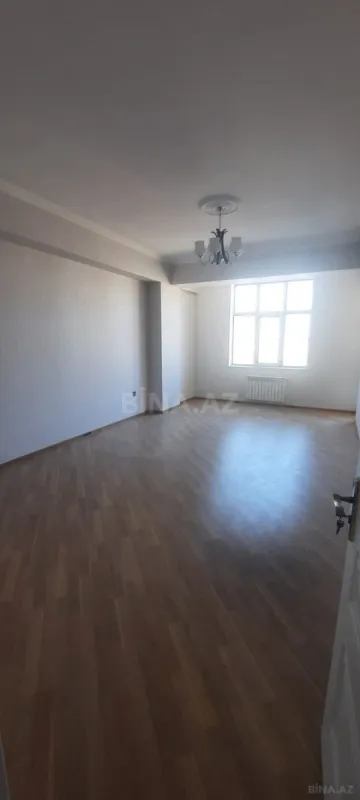 Satılır 3 otaqlı mənzil 120 m²