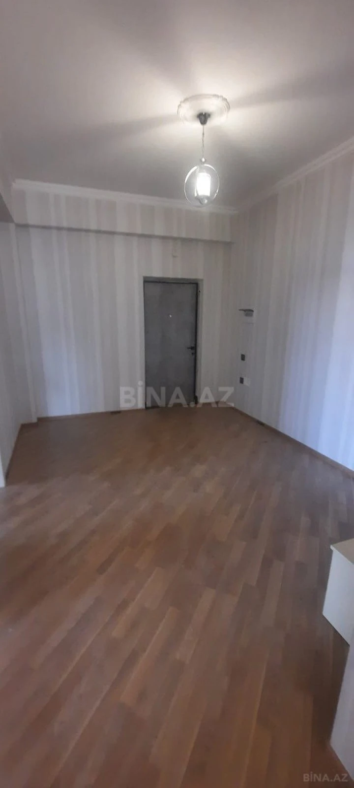 Satılır 3 otaqlı mənzil 120 m²