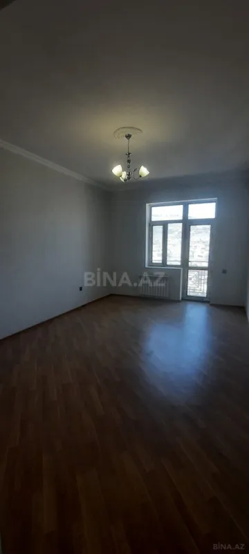 Satılır 3 otaqlı mənzil 120 m²