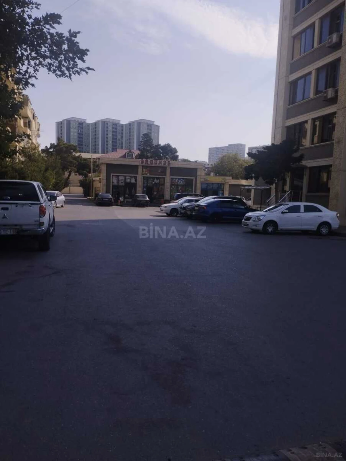 Kirayə verilir obyekt 400 m²