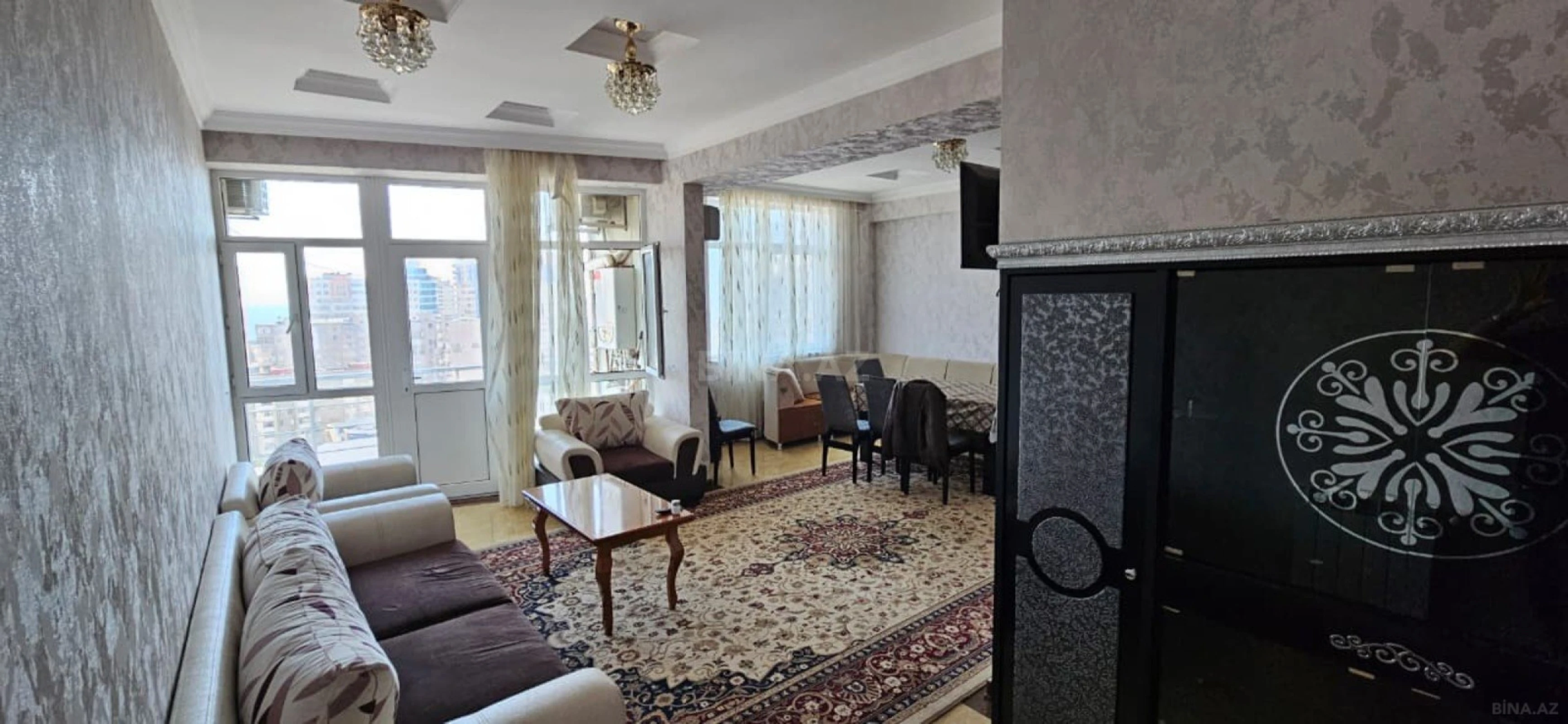 Kirayə verilir 4 otaqlı mənzil 170 m²