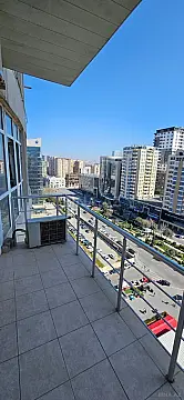 Kirayə verilir 4 otaqlı mənzil 170 m²