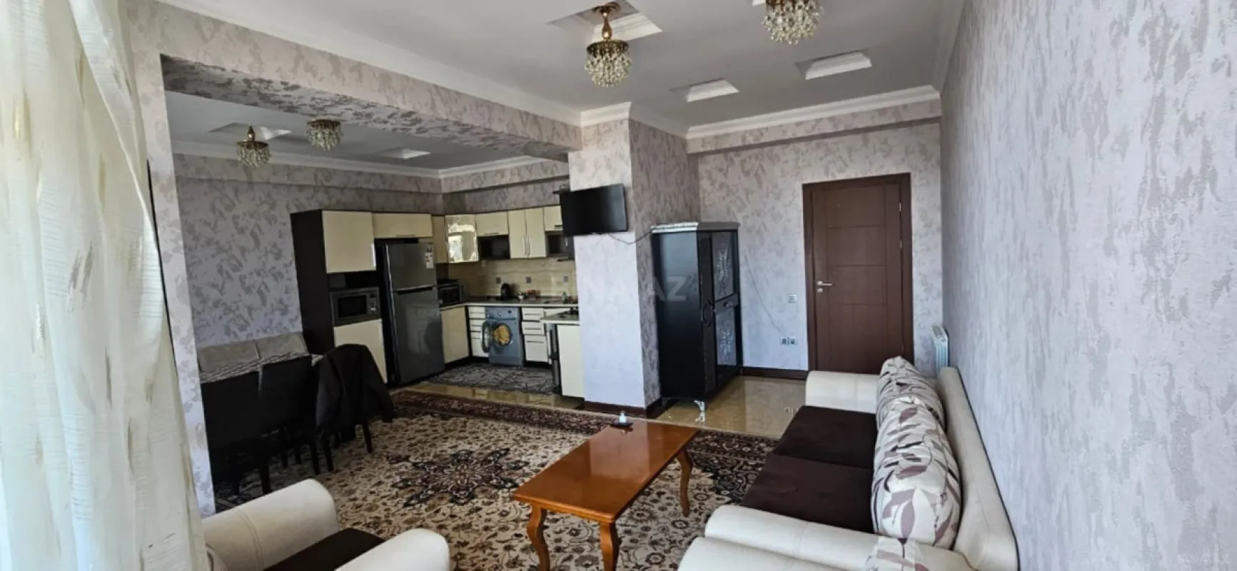 Kirayə verilir 4 otaqlı mənzil 170 m²