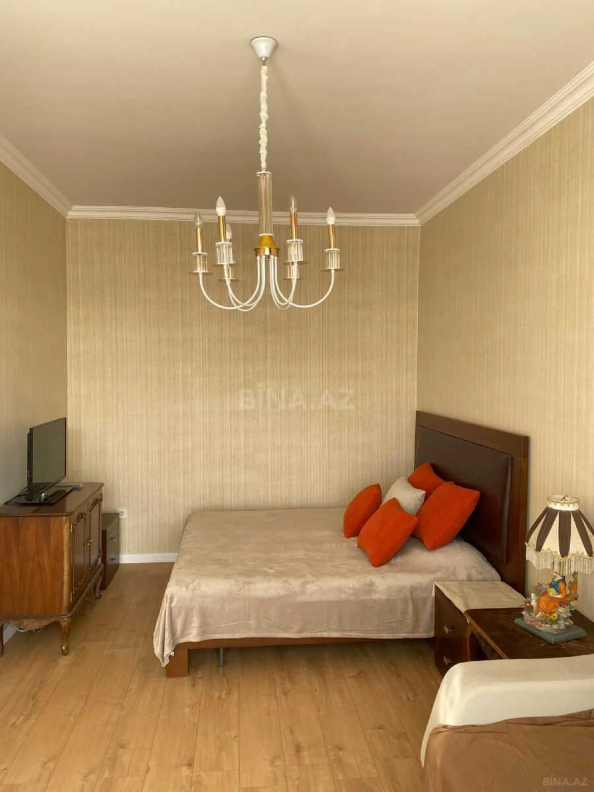 Satılır 1 otaqlı mənzil 42 m²