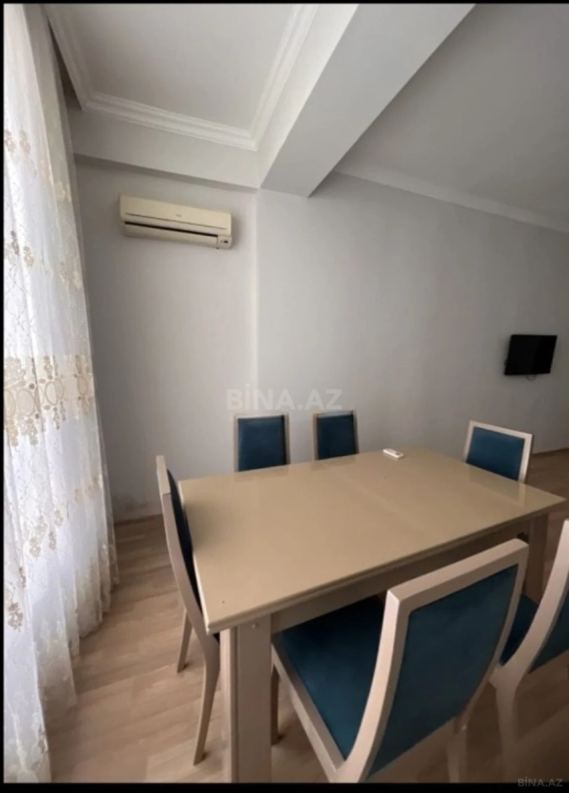 Kirayə verilir 2 otaqlı mənzil 69 m²
