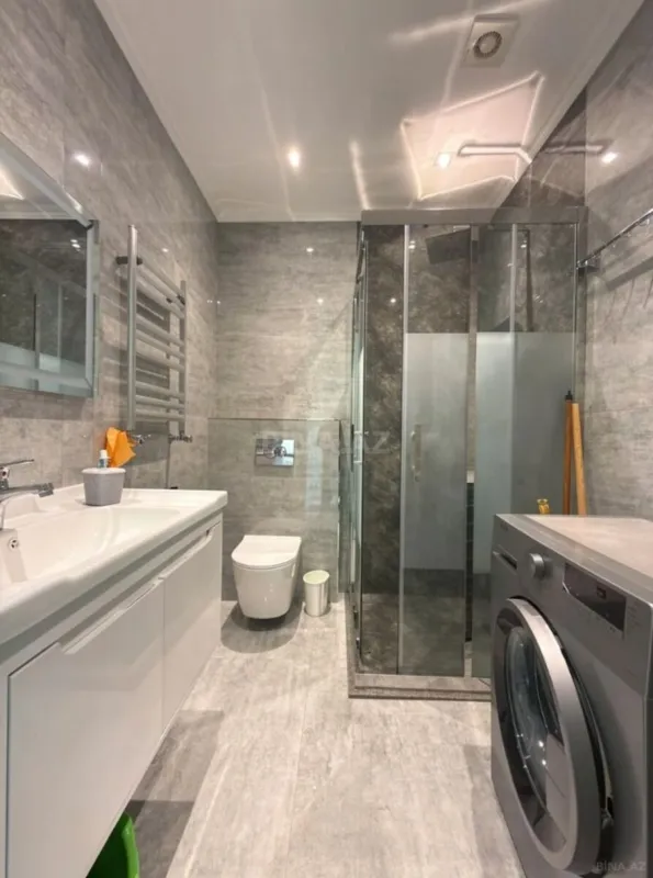 Kirayə verilir 2 otaqlı mənzil 90 m²
