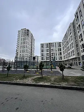 Satılır 4 otaqlı mənzil 148 m²