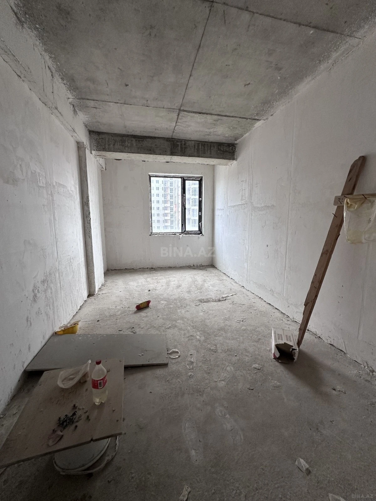 Satılır 4 otaqlı mənzil 148 m²