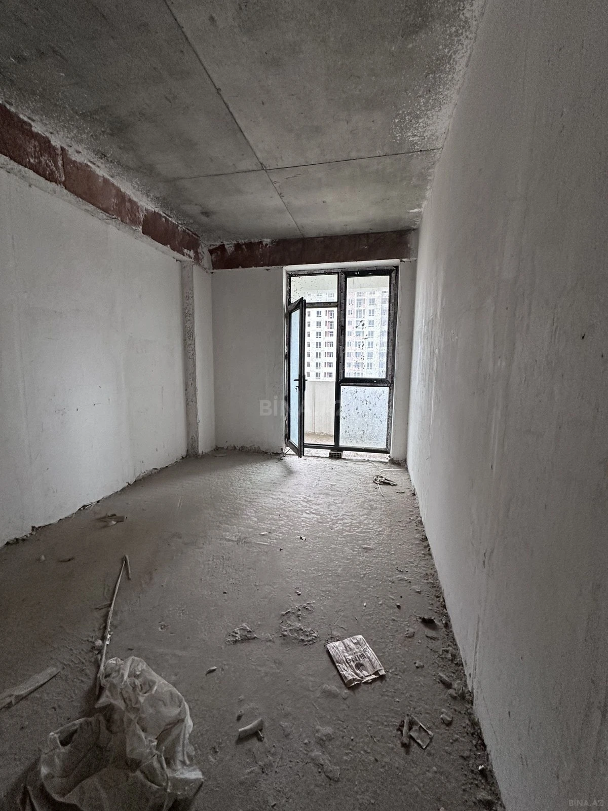 Satılır 4 otaqlı mənzil 148 m²