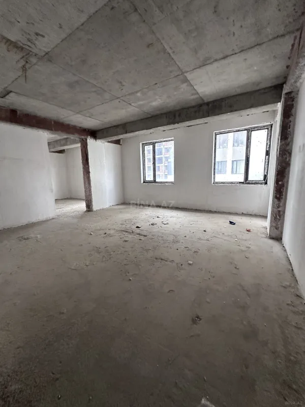 Satılır 4 otaqlı mənzil 148 m²