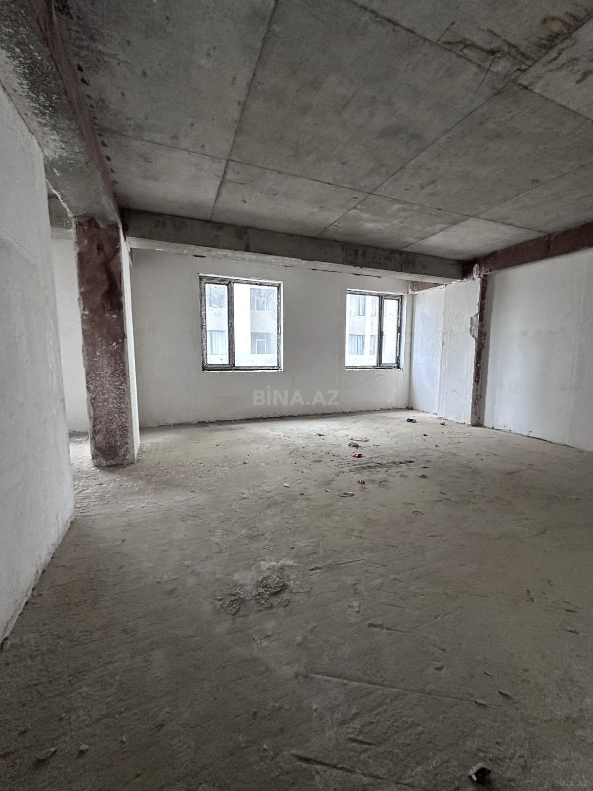 Satılır 4 otaqlı mənzil 148 m²