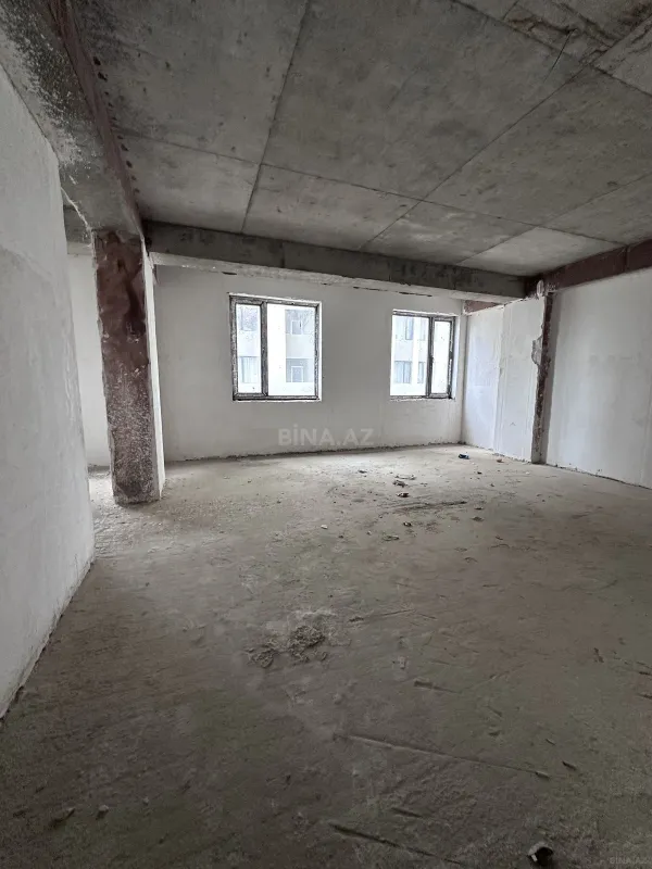 Satılır 4 otaqlı mənzil 148 m²
