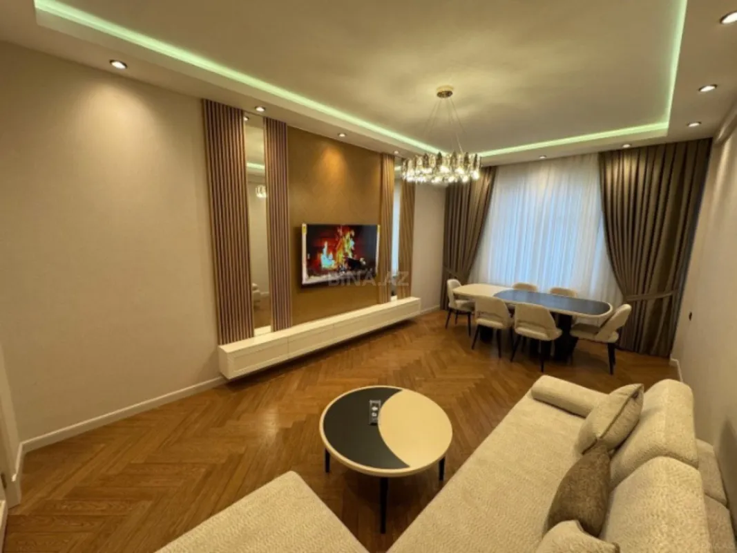 Satılır 3 otaqlı mənzil 120 m²