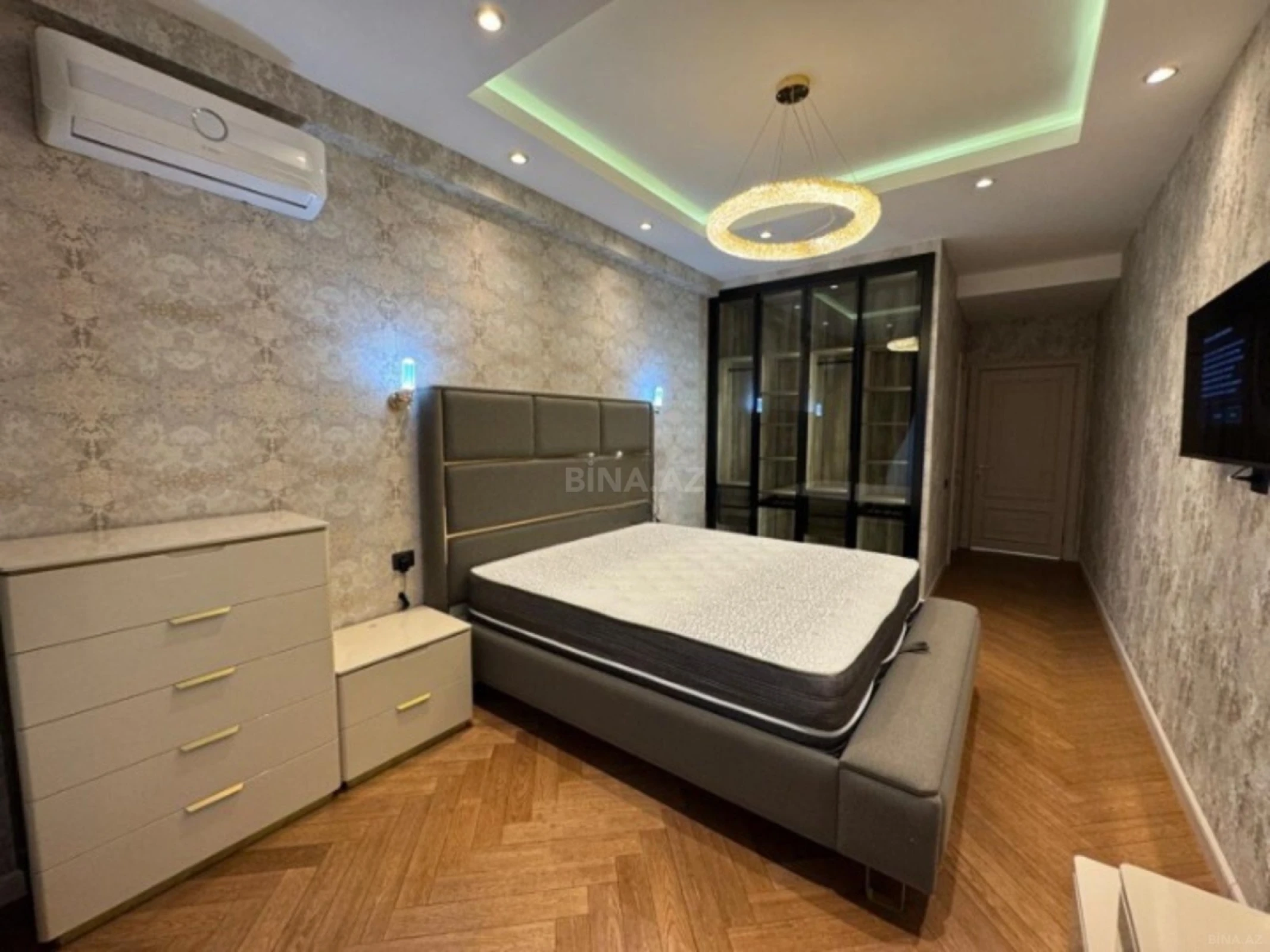 Satılır 3 otaqlı mənzil 120 m²