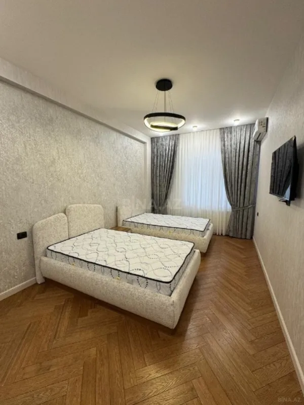 Satılır 3 otaqlı mənzil 120 m²