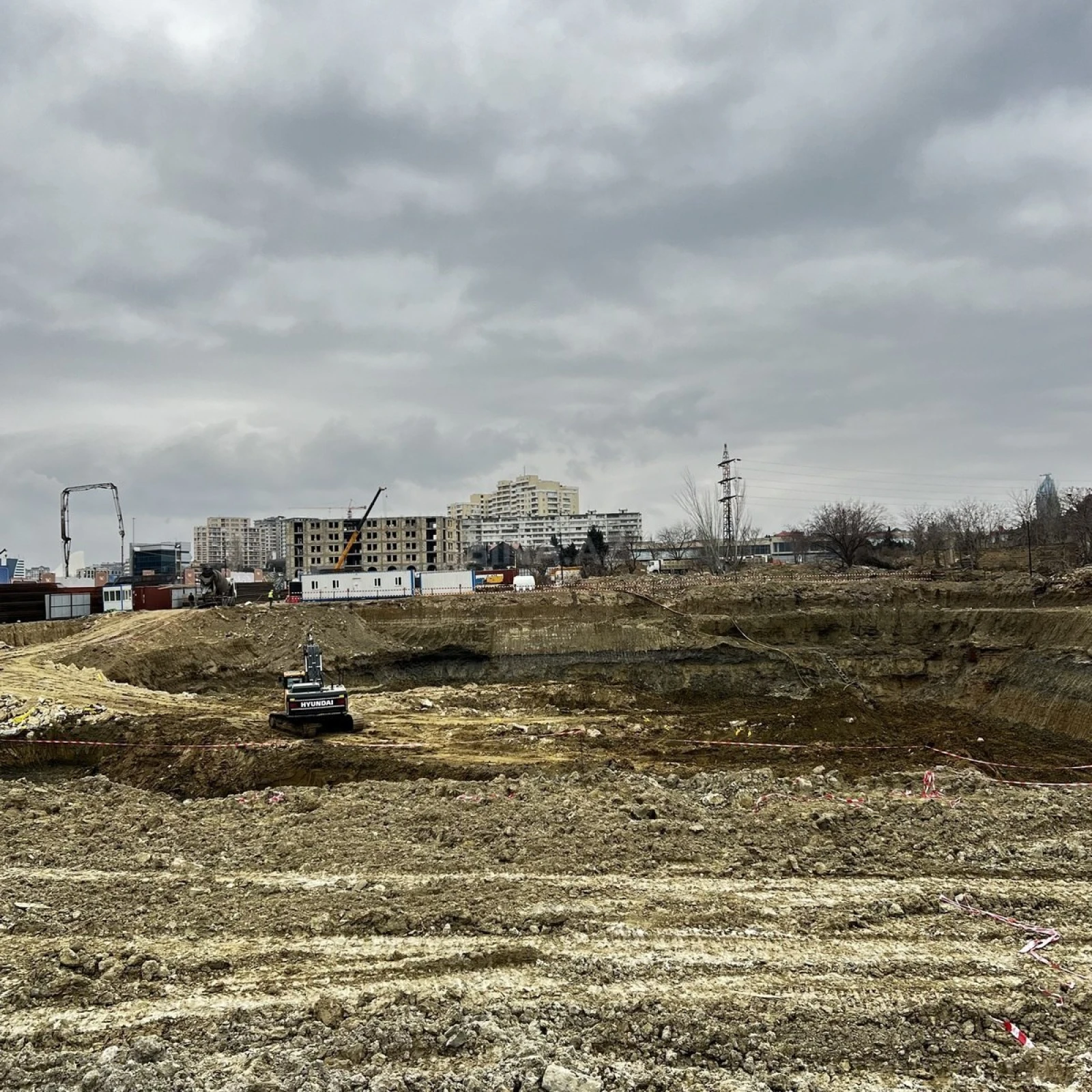 Satılır 3 otaqlı mənzil 145.1 m²